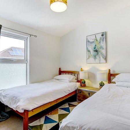 Lovely 3 Bed House In Bristol Villa Buitenkant foto