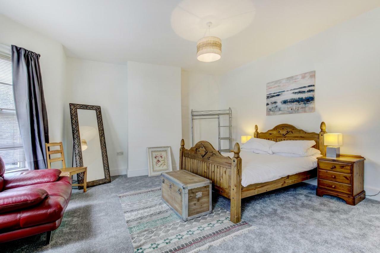 Lovely 3 Bed House In Bristol Villa Buitenkant foto