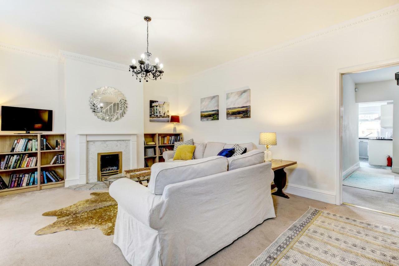 Lovely 3 Bed House In Bristol Villa Buitenkant foto