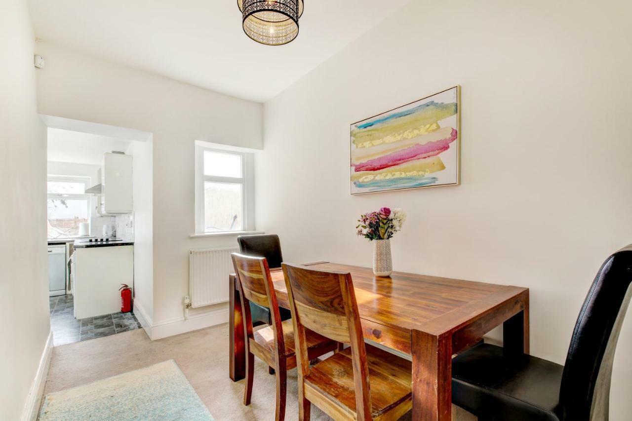 Lovely 3 Bed House In Bristol Villa Buitenkant foto